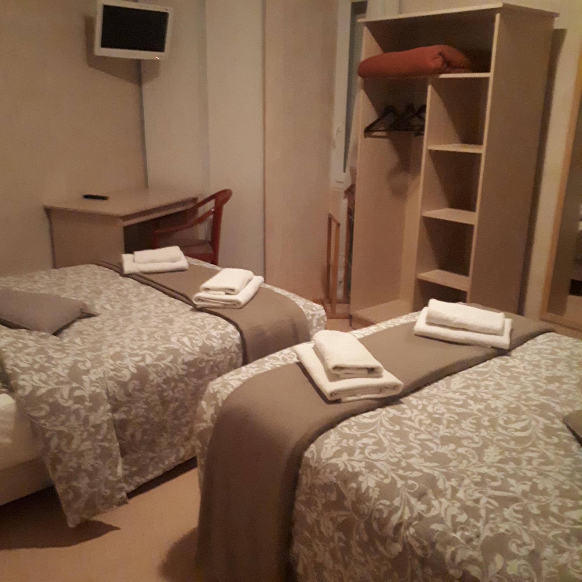 Hotel Restaurant Le Centre Comblanchien المظهر الخارجي الصورة